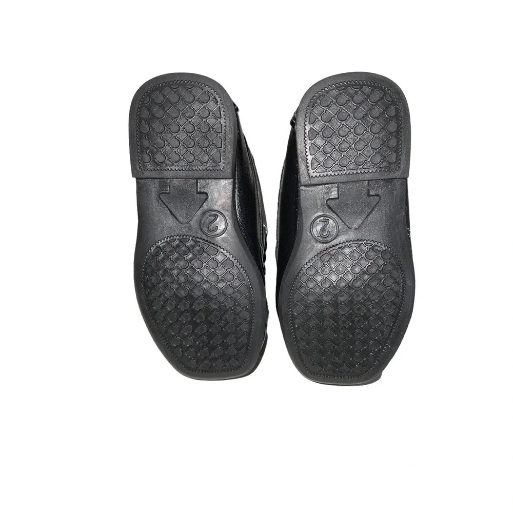 Boys Josmo Black Loafers With Black Metal Bar Accents Sz 2